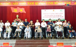 Trao tặng 19 xe lăn cho người khuyết tật tại xã Vĩnh Lộc