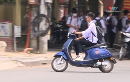 Xử lý học sinh tự độ xe máy điện lên hơn 100km/h