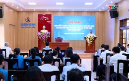 Phát huy vai trò công đoàn tham gia phát triển Đảng 
trong doanh nghiệp