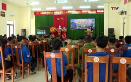 Thanh niên xã Quang Chiểu ra quân triển khai “Chiến dịch mùa hè số cùng VneID” 