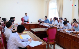 Bí thư Tỉnh ủy Nguyễn Doãn Anh tiếp xúc, đối thoại với các hộ dân phố Trung Kỳ, thành phố Sầm Sơn