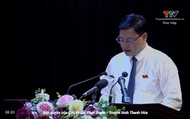 Đồng chí Mai Xuân Liêm, Ủy viên Ban Thường vụ Tỉnh ủy, Phó Chủ tịch UBND tỉnh đã trình bày báo cáo tóm tắt tình hình kinh tế - xã hội, quốc phòng - an ninh 6 tháng đầu năm, nhiệm vụ trọng tâm 6 tháng cuối năm 2025