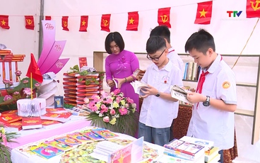 Trường THCS Cù Chính Lan hưởng ứng "Ngày Sách và Văn hóa đọc Việt Nam" năm 2024