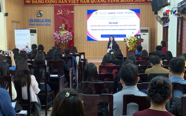 Tạo dựng môi trường không bạo lực cho con em công nhân 