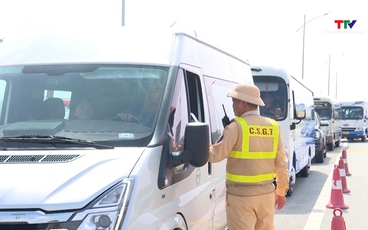 Tổng kiểm soát xe kinh doanh vận tải hành khách trước khi lên cao tốc