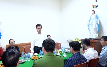 Phường Đông Quang thăm, chúc mừng các tổ chức, cá nhân công giáo nhân dịp lễ Noel 2025