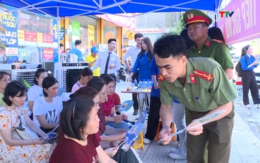 Tiếp sức mùa thi - Lan toả yêu thương