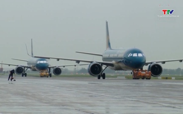 Tỉ lệ chuyến bay đúng giờ năm 2025 giảm mạnh