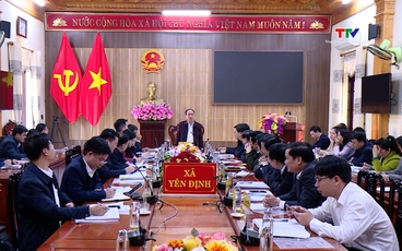 Phó Chủ tịch Thường trực HĐND tỉnh Lê Tiến Lam giám sát công tác bầu cử đại biểu Quốc hội và HĐND các cấp