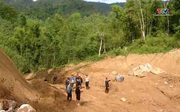 Khát vọng đường mới vào bản