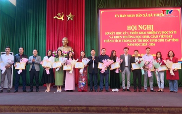Xã Bá Thước khen thưởng học sinh và giáo viên đạt thành tích cấp tỉnh