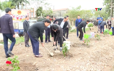 Phát động phong trào “đường tàu, đường hoa”