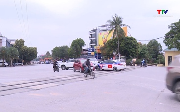 Nửa tháng xử lý gần 1.800 trường hợp vi phạm giao thông đường sắt