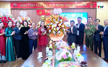Bí thư Tỉnh ủy Nguyễn Doãn Anh chúc mừng Ngày Quốc tế Phụ nữ 8/3