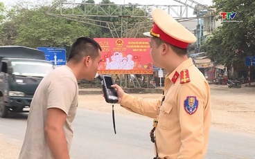 Đồng loạt xử lý xe kinh doanh vận tải và vi phạm nồng độ cồn
