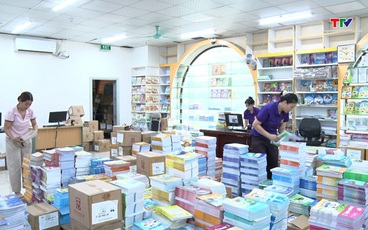 Chuẩn bị sách giáo khoa cho năm học mới