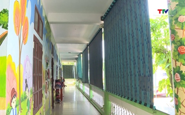 Các trường mầm non tăng cường chống nóng cho trẻ 