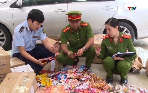 Bắt giữ hàng nghìn sản phẩm không rõ nguồn gốc xuất xứ