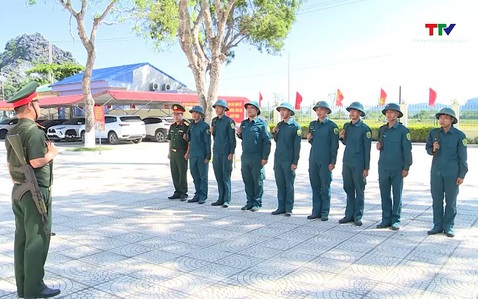 Khi sỹ quan chính quy về cơ sở