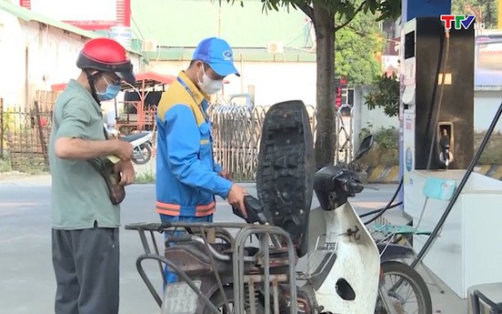Giá xăng dầu giảm sốc, có loại giảm hơn 1.000 đồng/lít