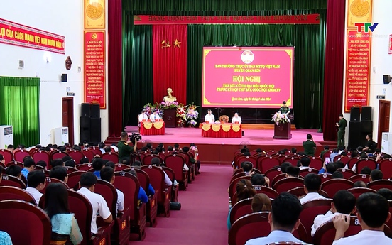 Đại tướng Lương Cường, Ủy viên Bộ Chính trị, Chủ nhiệm Tổng cục Chính trị quân đội nhân dân Việt Nam tiếp xúc cử tri tại Quan Sơn