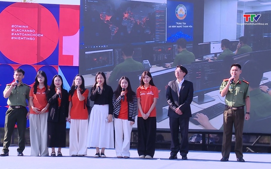 “Không một mình - Cùng nhau an toàn trực tuyến”