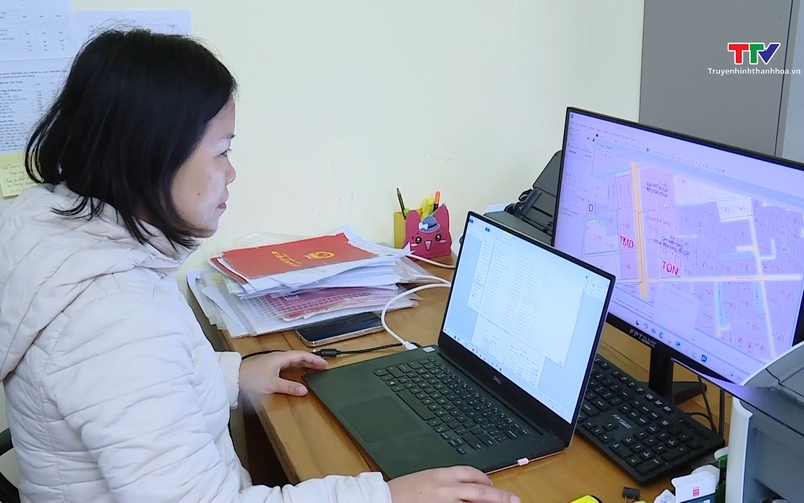 Bản tin Thời sự trưa 06/12/2205